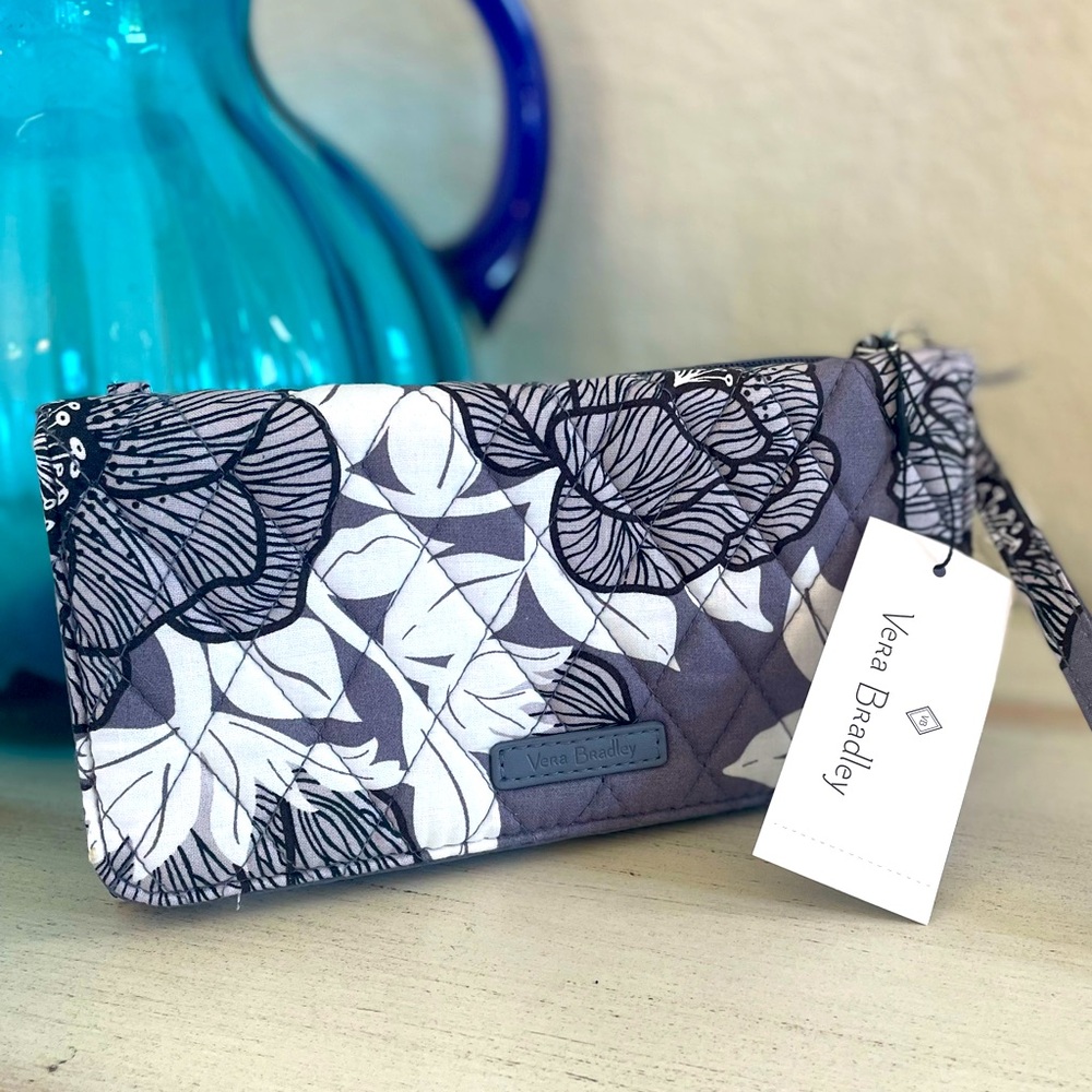 VERA BRADLEY RFID CROSSBODY WALLET NEW